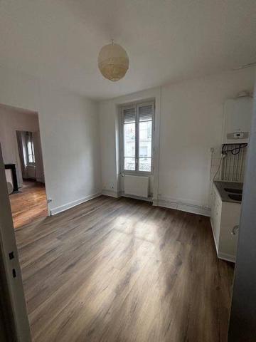 F2 PROCHE CENTRE VILLE