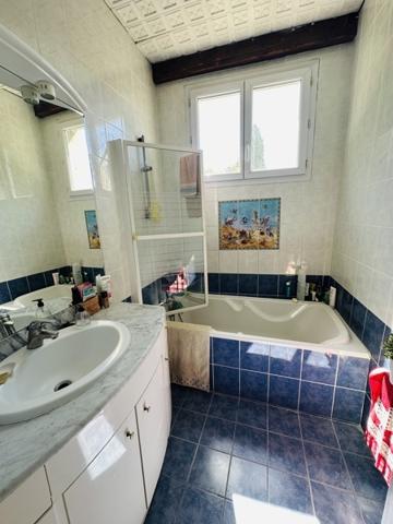 Appartement à vendre 155 800 € Lunel 3 p 78 m² DPE C