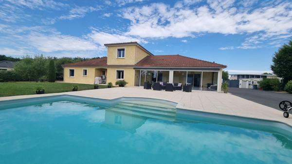 Maison 230 m² de 2007 Bellerive avec  Vie de plain pied secteur calme et résidentiel