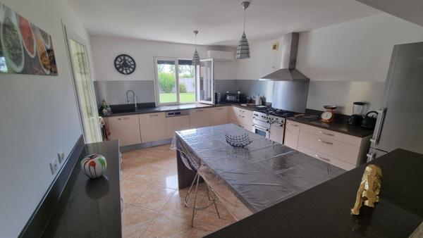 Maison 230 m² de 2007 Bellerive avec  Vie de plain pied secteur calme et résidentiel