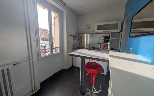 Immeuble à vendre    10 pièces • 162 m2 Ris-Orangis