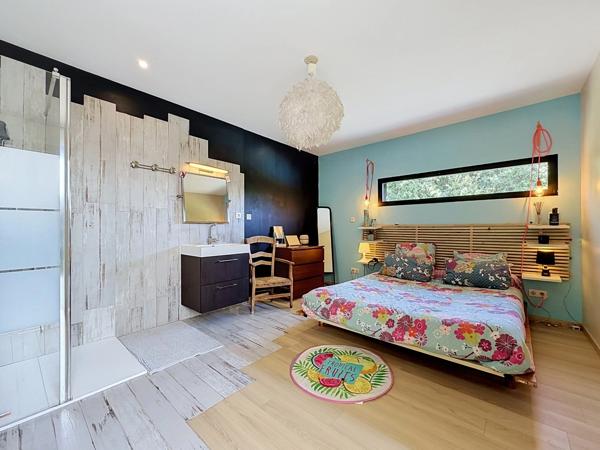 JUVIGNAC : FONTCAUDE – VILLA CONTEMPORAINE EN BOIS AVEC PISCINE ET VUE PANORAMIQUE SUR LE GOLF