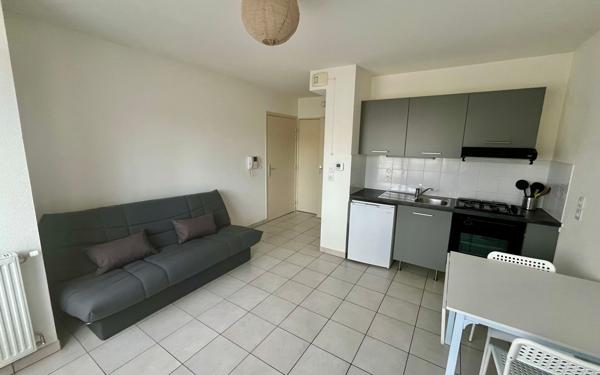 Appartement à louer    1 pièce • 23,75 m2 Vénissieux