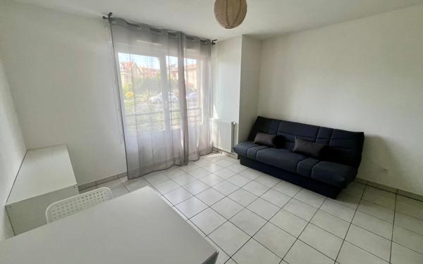 Appartement à louer    1 pièce • 23,75 m2 Vénissieux