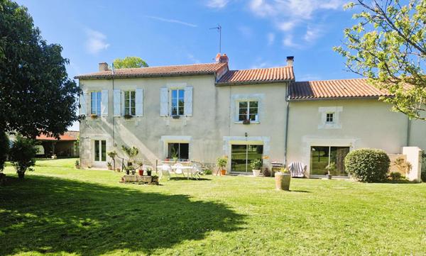 Maison Fleure 6 pièce(s) 230 m2