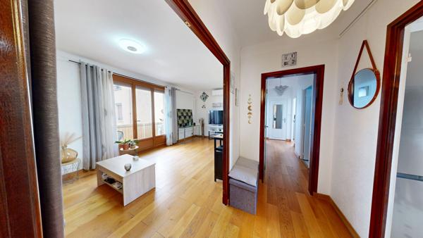 Bel appartement T3 de 73 m² avec cave, garage et balcon