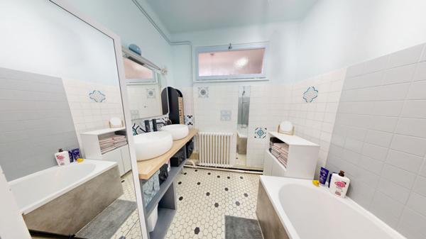 Bel appartement T3 de 73 m² avec cave, garage et balcon