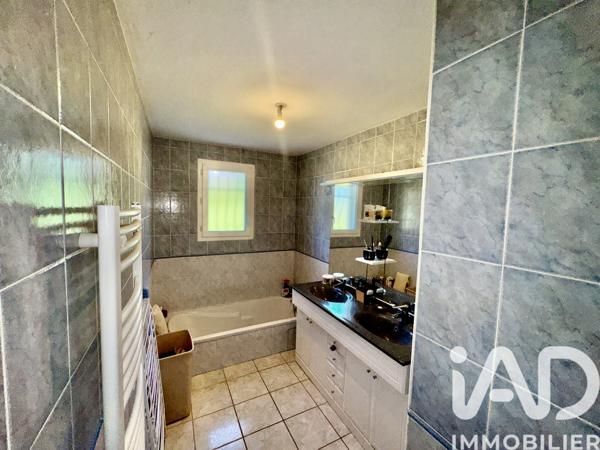 Maison à vendre 4 pièces 92 m² Saint-Pal-de-Mons