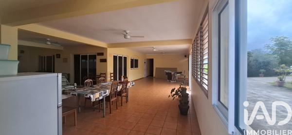Maison à vendre 5 pièces 381 m² Saint-Pierre