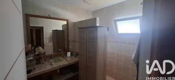 Maison à vendre 5 pièces 381 m² Saint-Pierre