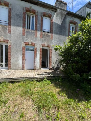 ST MICHEL T2 MEUBLE AVEC JARDIN SUD OUEST , Brest