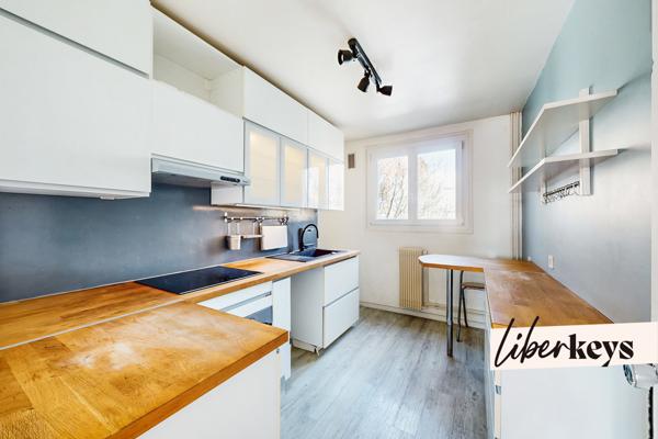 3 pièces lumineux 56 m² – Parking, cave – 4ᵉ étage avec ascenseur – Métro ligne 7