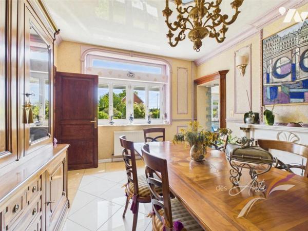 Maison avec cachet de  164 m² – Rue paisible, proche de tout