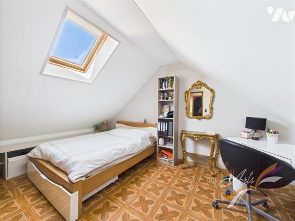 Maison avec cachet de  164 m² – Rue paisible, proche de tout