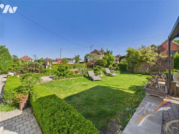 Maison avec cachet de  164 m² – Rue paisible, proche de tout