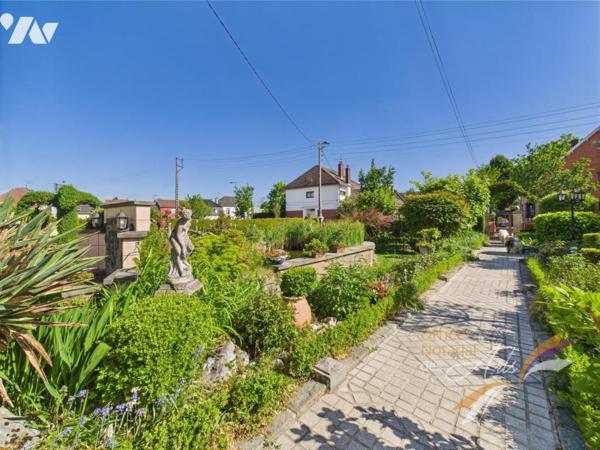 Maison avec cachet de  164 m² – Rue paisible, proche de tout