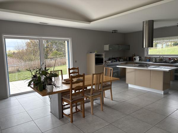 Cadours (31480) Exclusivité : Villa de 135m2 + sous-sol complet, T5, grand jardin