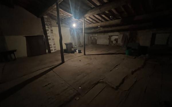 Maison à vendre    5 pièces •  Uzès