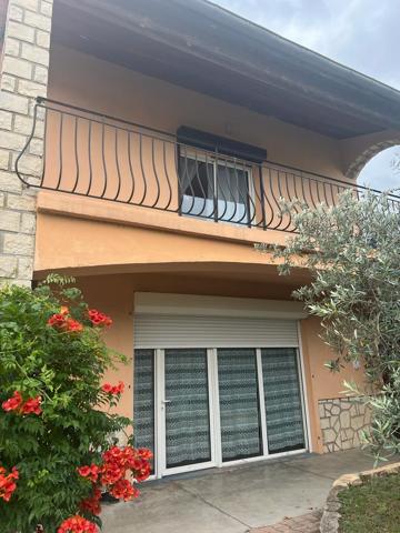 Ensemble immobilier avec local et maison - Sainte Tulle - Réf. 458