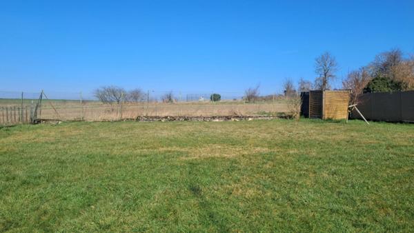 Maison  6 pièce(s) 160 m2 - 120 000  -