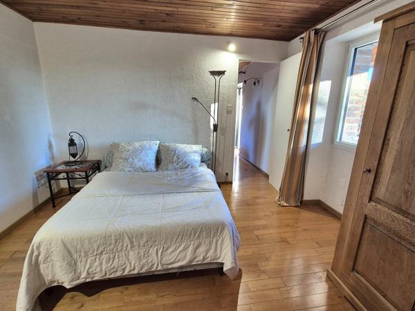 Mas en pierre au calme avec terrain 6065 m2 et garages Salindres (30340)