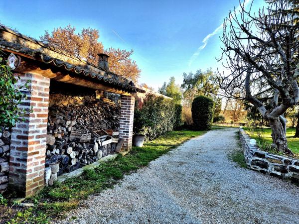 Mas en pierre au calme avec terrain 6065 m2 et garages Salindres (30340)