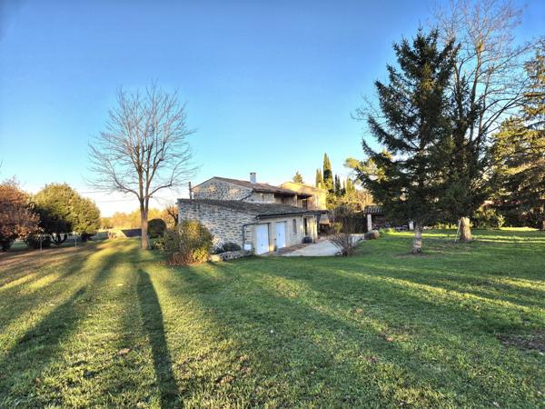 Mas en pierre au calme avec terrain 6065 m2 et garages Salindres (30340)