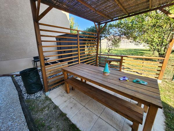 LE THOR - PROCHE L'ISLE SUR LA SORGUE - MAISON DE 81 M² SURF HAB - TERRAIN 158 m² - beau garage avec mezzazine