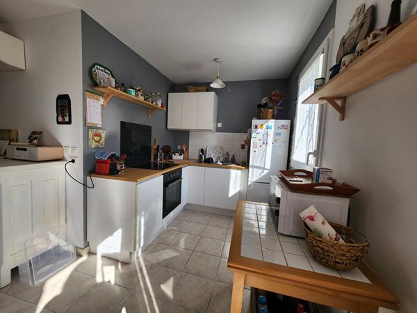 LE THOR - PROCHE L'ISLE SUR LA SORGUE - MAISON DE 81 M² SURF HAB - TERRAIN 158 m² - beau garage avec mezzazine