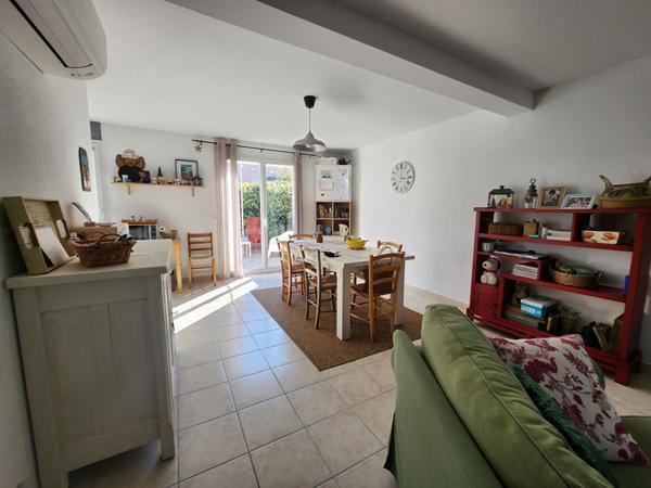 LE THOR - PROCHE L'ISLE SUR LA SORGUE - MAISON DE 81 M² SURF HAB - TERRAIN 158 m² - beau garage avec mezzazine