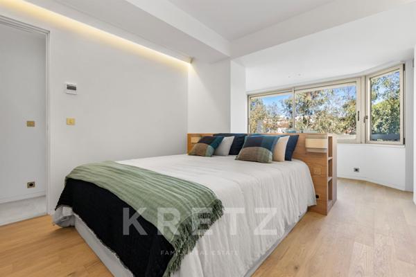 Appartement rénové de 3 chambres avec vue mer au Palm Beach