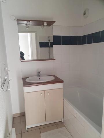 Location                                                      Appartement
                        
                     2 pièces                      36 m2                     à Eysines