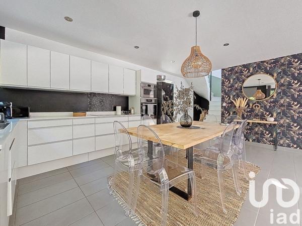 Maison à vendre 7 pièces 185 m² Grignan