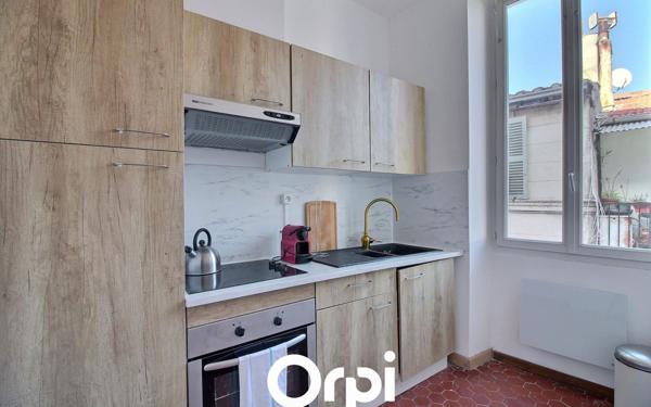 Appartement à vendre    2 pièces •  Marseille 2