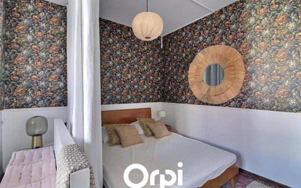 Appartement à vendre    2 pièces •  Marseille 2