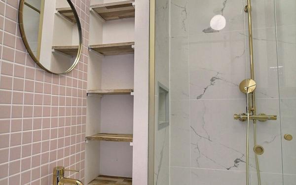 Appartement à vendre    2 pièces •  Marseille 2