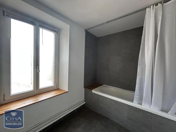Appartement à louer 3 pièces 70.18m² Dunières (43220)