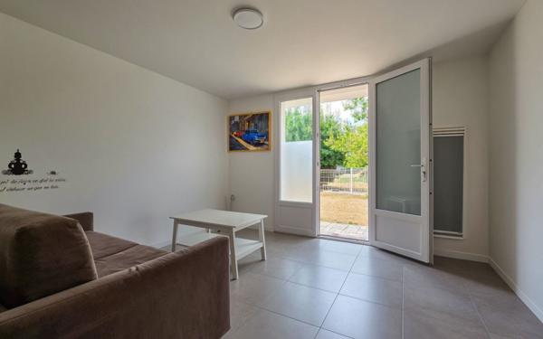 Appartement à louer    1 pièce • 25 m2 Labastidette