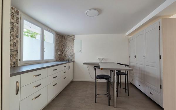 Appartement à louer    1 pièce • 25 m2 Labastidette