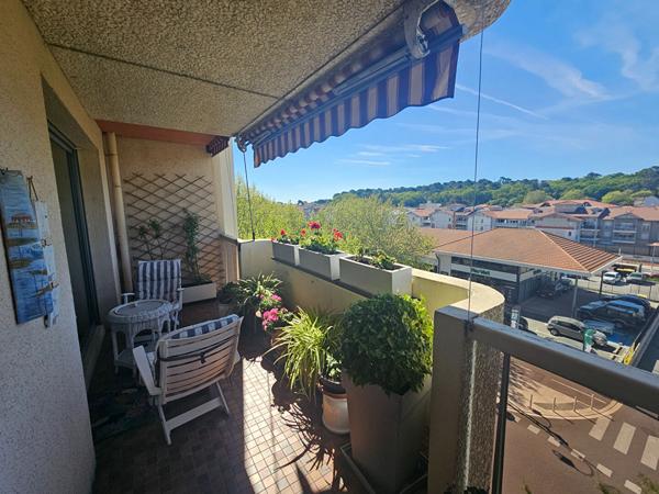Appartement lumineux T3 60 m² traversant entièrement rénové en étage élevé , Arcachon