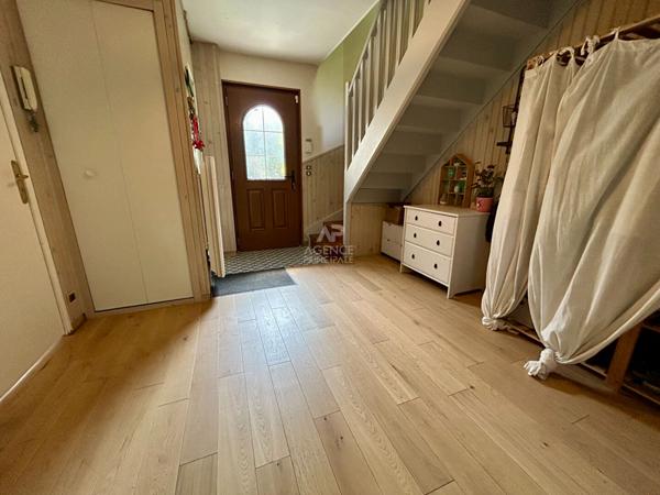 Maison Acheres 6 pièce(s) 129 m2 €449 000 ** - Référence 9130