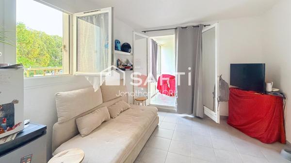 Studio de 22 m² avec terrasse & parking à Toulon