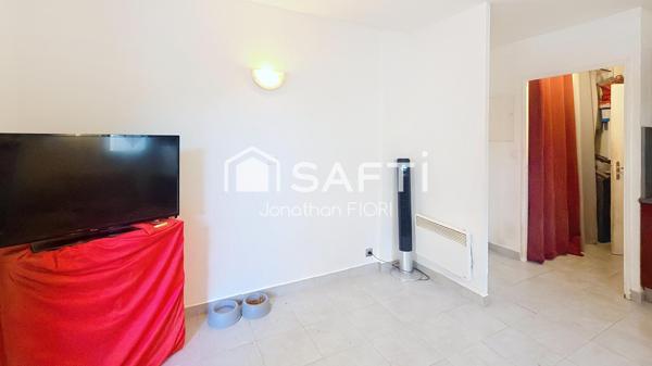 Studio de 22 m² avec terrasse & parking à Toulon