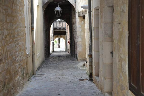 Belle maison de village avec activité commerciale au RDC