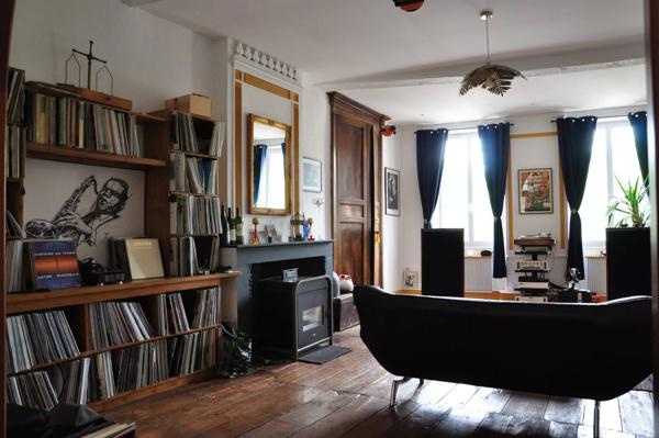 Belle maison de village avec activité commerciale au RDC