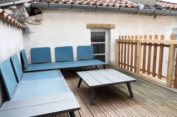 Belle maison de village avec activité commerciale au RDC