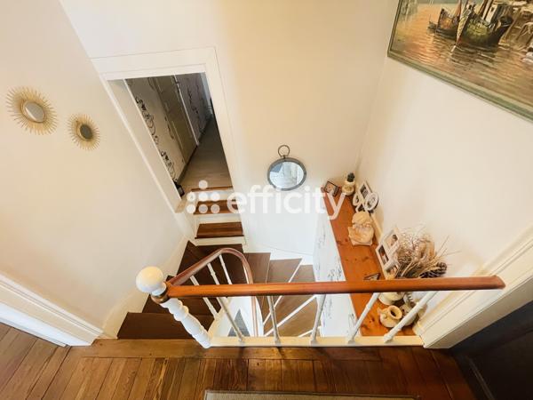 Maison
         5 pièces
        - 157 m² 244 000 € *