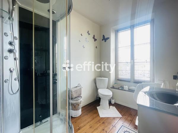 Maison
         5 pièces
        - 157 m² 244 000 € *
