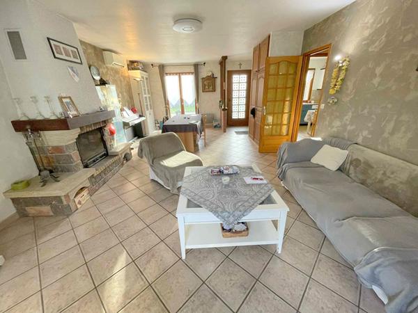 A VENDRE - Chaumont En Vexin - MAISON DE PLAIN PIED - 2123 M² DE TERRAIN