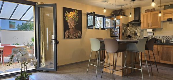 L'Isle-sur-la-Sorgue (84800) Villa 185m²- maison principale et appartement indépendant - Piscine - Terrain 728m²